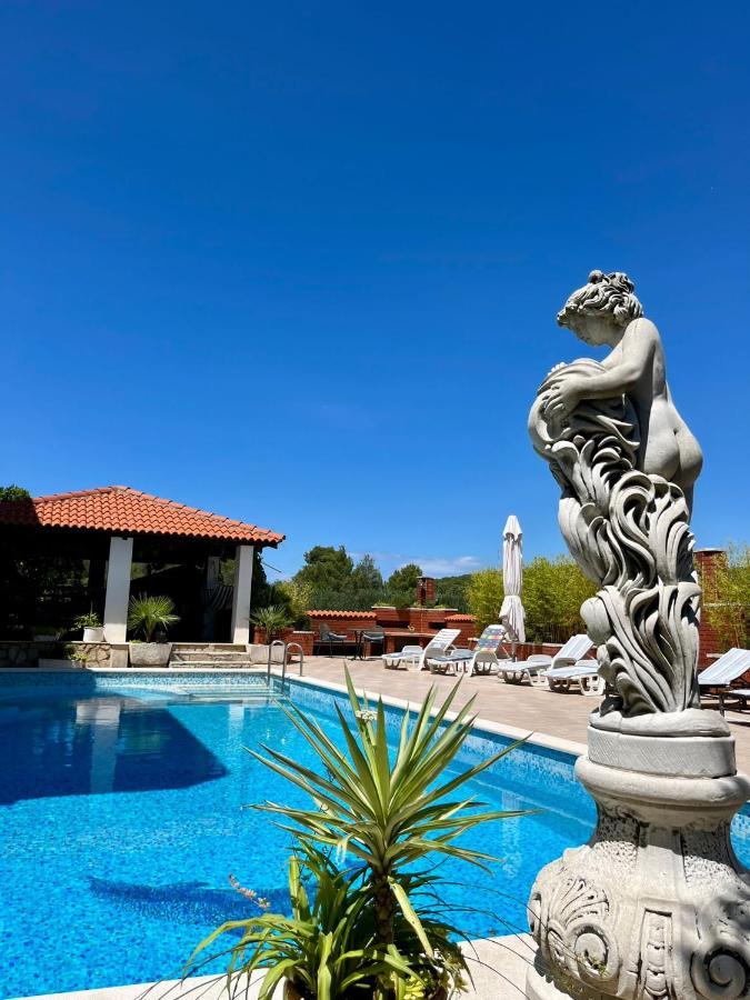 דירות ילסה Gorana Apartman With Swimming Pool מראה חיצוני תמונה