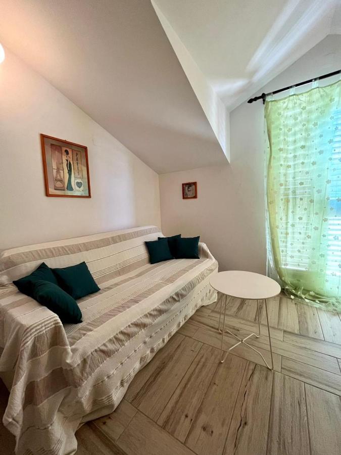 דירות ילסה Gorana Apartman With Swimming Pool מראה חיצוני תמונה