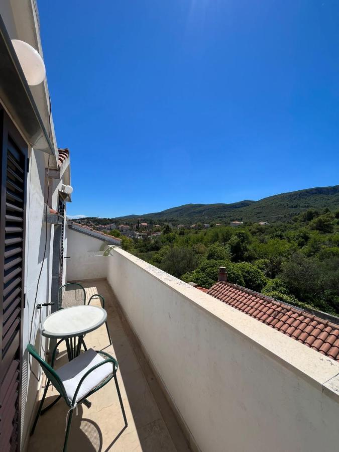 דירות ילסה Gorana Apartman With Swimming Pool מראה חיצוני תמונה
